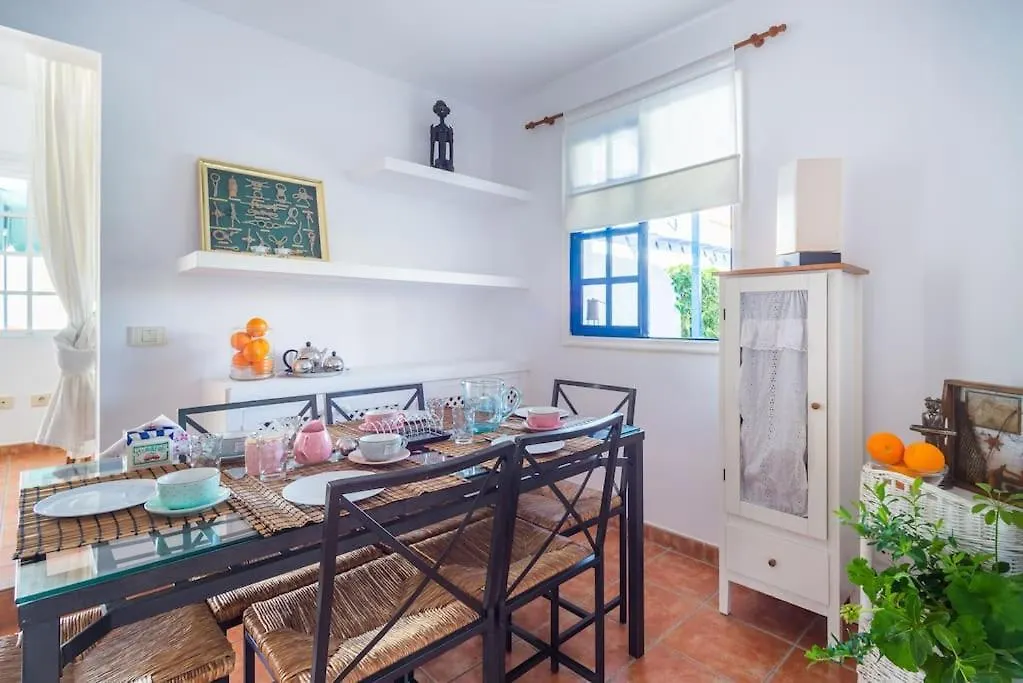 Hébergement de vacances Fabulous Bungalow , Wifi, Swimming Pool And Beach Pasito Blanco