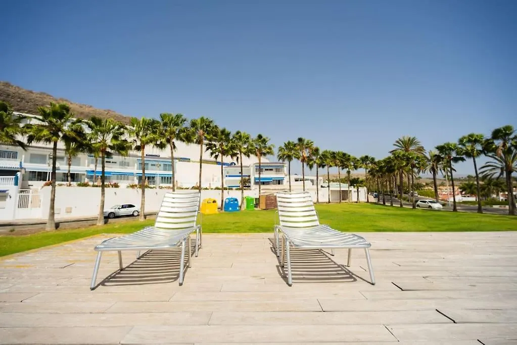 Fabulous Bungalow , Wifi, Swimming Pool And Beach Pasito Blanco Nyaraló